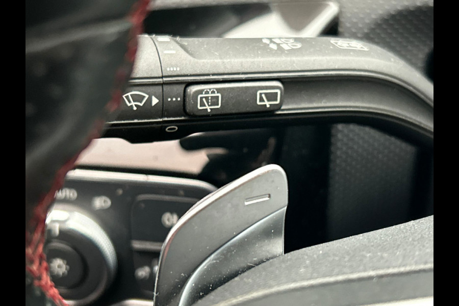 Mercedes-Benz A-Klasse 200 Business Solution AMG | Pano/Dak | Widescreen | Stoelverwarming | Camera