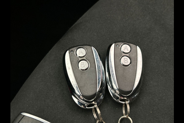 Mercedes-Benz A-Klasse 200 Business Solution AMG | Pano/Dak | Widescreen | Stoelverwarming | Camera