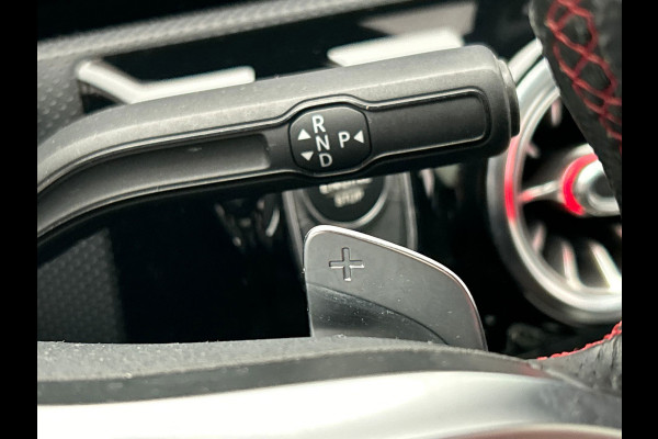 Mercedes-Benz A-Klasse 200 Business Solution AMG | Pano/Dak | Widescreen | Stoelverwarming | Camera