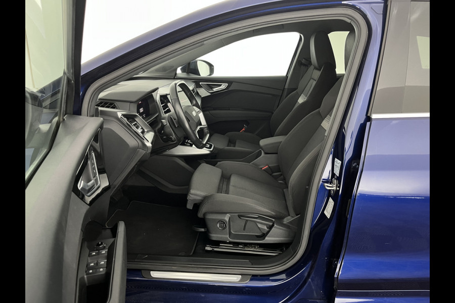 Audi Q4 e-tron 40 Advanced edition 77 kWh [ 3-Fase ] {SOH-92%} (INCL.BTW) Aut.*HEAT-PUMP | NAVI-FULLMAP | MATRIX-LED | KEYLESS | AUDI-SOUND |  DIGI-COCKPIT | DAB | CARPLAY | HEATED-SPORTSEATS | PRIVACYGLASS | CRUISE | 19''ALU*