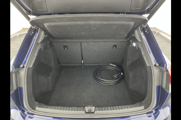Audi Q4 e-tron 40 Advanced edition 77 kWh [ 3-Fase ] {SOH-92%} (INCL.BTW) Aut.*HEAT-PUMP | NAVI-FULLMAP | MATRIX-LED | KEYLESS | AUDI-SOUND |  DIGI-COCKPIT | DAB | CARPLAY | HEATED-SPORTSEATS | PRIVACYGLASS | CRUISE | 19''ALU*