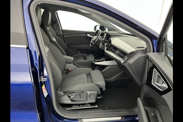 Audi Q4 e-tron 40 Advanced edition 77 kWh [ 3-Fase ] {SOH-92%} (INCL.BTW) Aut.*HEAT-PUMP | NAVI-FULLMAP | MATRIX-LED | KEYLESS | AUDI-SOUND |  DIGI-COCKPIT | DAB | CARPLAY | HEATED-SPORTSEATS | PRIVACYGLASS | CRUISE | 19''ALU*