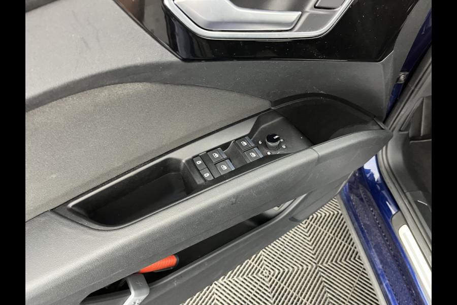 Audi Q4 e-tron 40 Advanced edition 77 kWh [ 3-Fase ] {SOH-92%} (INCL.BTW) Aut.*HEAT-PUMP | NAVI-FULLMAP | MATRIX-LED | KEYLESS | AUDI-SOUND |  DIGI-COCKPIT | DAB | CARPLAY | HEATED-SPORTSEATS | PRIVACYGLASS | CRUISE | 19''ALU*