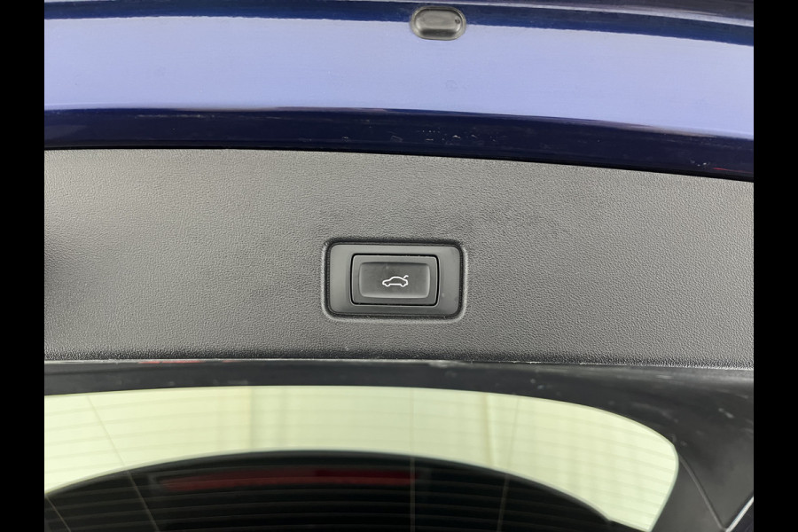 Audi Q4 e-tron 40 Advanced edition 77 kWh [ 3-Fase ] {SOH-92%} (INCL.BTW) Aut.*HEAT-PUMP | NAVI-FULLMAP | MATRIX-LED | KEYLESS | AUDI-SOUND |  DIGI-COCKPIT | DAB | CARPLAY | HEATED-SPORTSEATS | PRIVACYGLASS | CRUISE | 19''ALU*