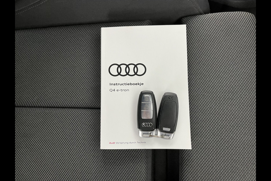 Audi Q4 e-tron 40 Advanced edition 77 kWh [ 3-Fase ] {SOH-92%} (INCL.BTW) Aut.*HEAT-PUMP | NAVI-FULLMAP | MATRIX-LED | KEYLESS | AUDI-SOUND |  DIGI-COCKPIT | DAB | CARPLAY | HEATED-SPORTSEATS | PRIVACYGLASS | CRUISE | 19''ALU*