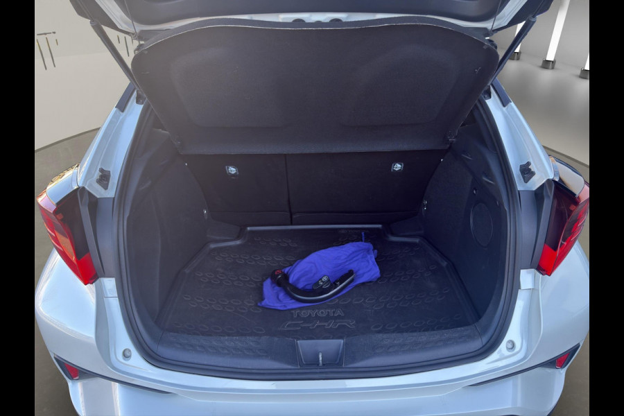 Toyota C-HR 1.8 Hybrid Executive | Leer | JBL | Camera  Led | Afneembare Trekhaak | Bi-Tone