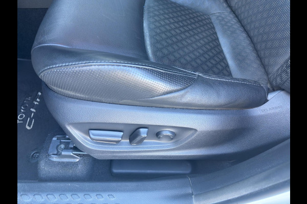 Toyota C-HR 1.8 Hybrid Executive | Leer | JBL | Camera  Led | Afneembare Trekhaak | Bi-Tone