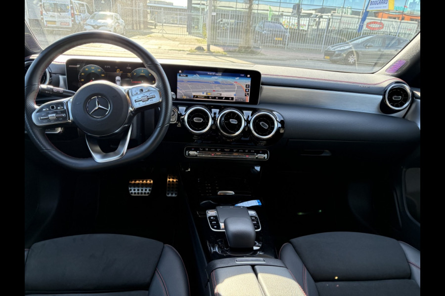 Mercedes-Benz CLA-Klasse Shooting Brake 180 d Business Solution AMG DAB Camera Stoelverwarming