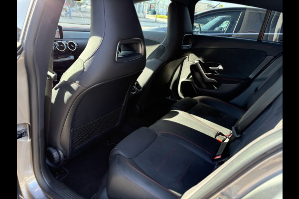 Mercedes-Benz CLA-Klasse Shooting Brake 180 d Business Solution AMG DAB Camera Stoelverwarming
