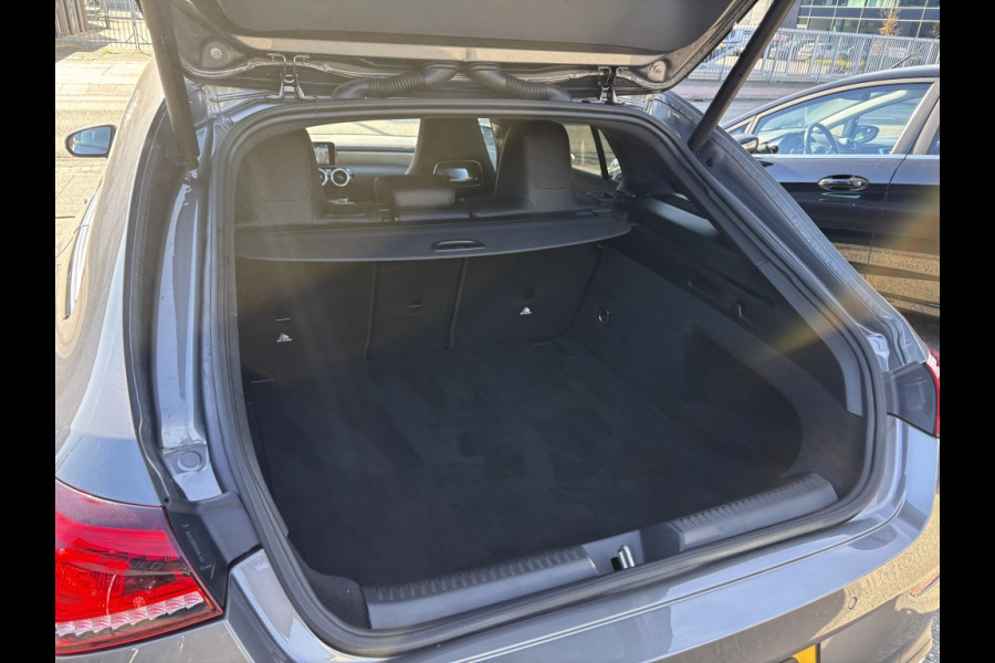 Mercedes-Benz CLA-Klasse Shooting Brake 180 d Business Solution AMG DAB Camera Stoelverwarming