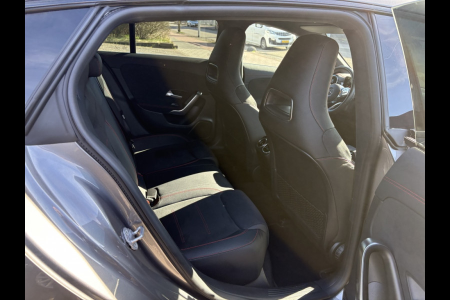 Mercedes-Benz CLA-Klasse Shooting Brake 180 d Business Solution AMG DAB Camera Stoelverwarming