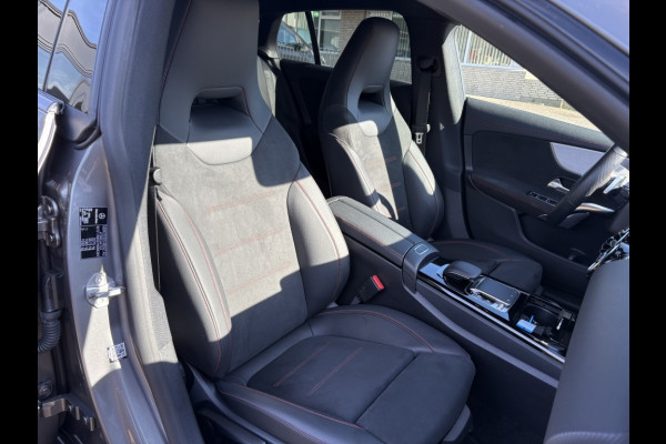Mercedes-Benz CLA-Klasse Shooting Brake 180 d Business Solution AMG DAB Camera Stoelverwarming