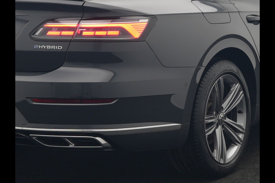 Volkswagen Arteon 1.4 TSI eHybrid R-Line Plug In Hybrid 218pk Dealer O.H. PHEV | Lederen Sportstoelen Memory & Massage | Adaptive Cruise | Camera | Matrix LED | Apple Caplay | Voorstoelen Verwarmd | Blis | Virtual | Navigatie | DAB |
