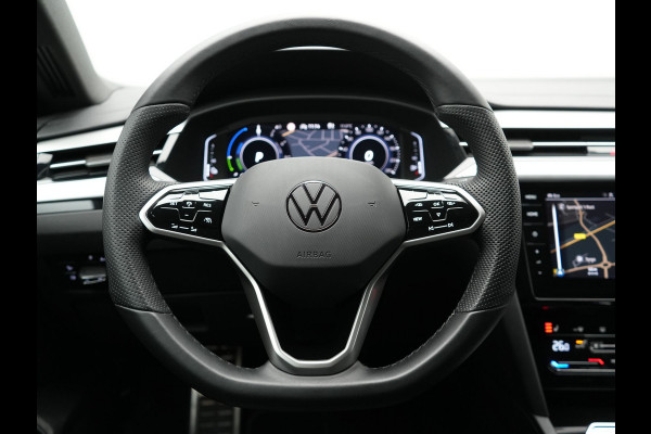 Volkswagen Arteon 1.4 TSI eHybrid R-Line Plug In Hybrid 218pk Dealer O.H. PHEV | Lederen Sportstoelen Memory & Massage | Adaptive Cruise | Camera | Matrix LED | Apple Caplay | Voorstoelen Verwarmd | Blis | Virtual | Navigatie | DAB |