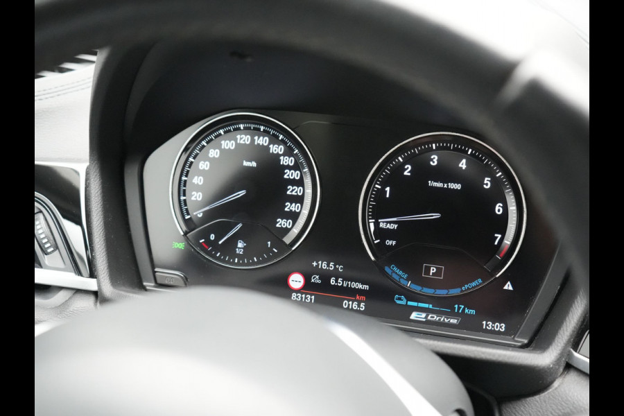 BMW X1 xDrive25e Sportline Plug In Hybrid 221pk Dealer O.H. PHEV | Sportstoelen Verwarmd | Camera | Sfeerverlichting | LED Koplampen | Navigatie | DAB | Cruise Control |