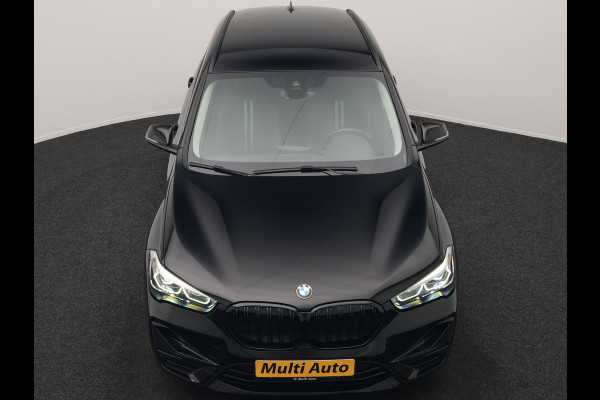 BMW X1 xDrive25e Sportline Plug In Hybrid 221pk Dealer O.H. PHEV | Sportstoelen Verwarmd | Camera | Sfeerverlichting | LED Koplampen | Navigatie | DAB | Cruise Control |
