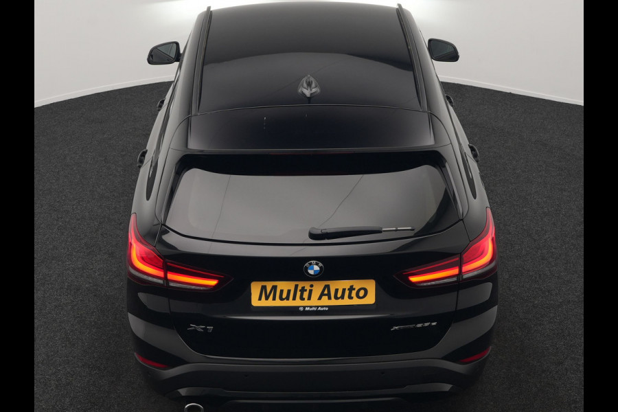 BMW X1 xDrive25e Sportline Plug In Hybrid 221pk Dealer O.H. PHEV | Sportstoelen Verwarmd | Camera | Sfeerverlichting | LED Koplampen | Navigatie | DAB | Cruise Control |
