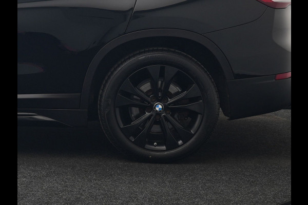 BMW X1 xDrive25e Sportline Plug In Hybrid 221pk Dealer O.H. PHEV | Sportstoelen Verwarmd | Camera | Sfeerverlichting | LED Koplampen | Navigatie | DAB | Cruise Control |
