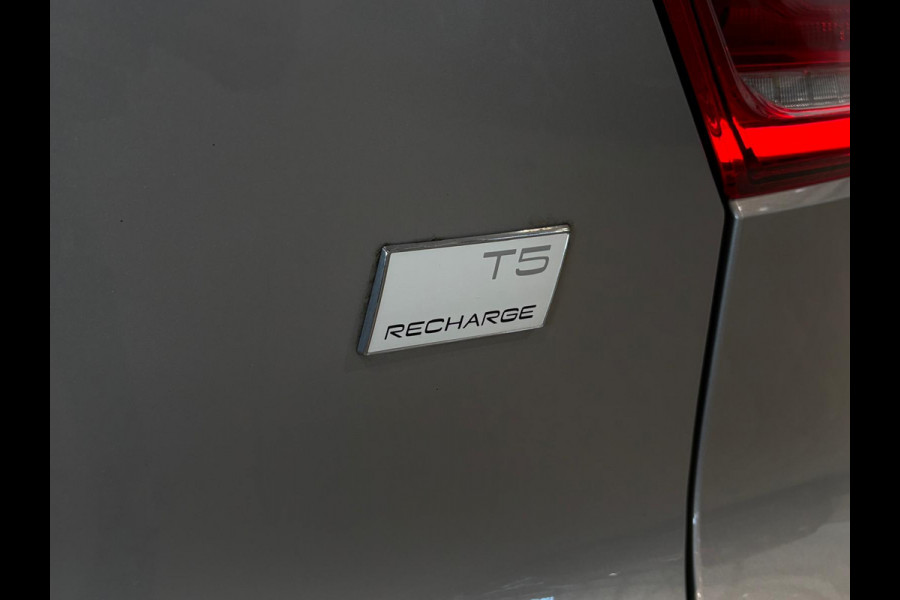 Volvo XC40 T5 Aut. Plug-in Hybrid Ultimate Dark ACC Leder Panoramadak 262pk