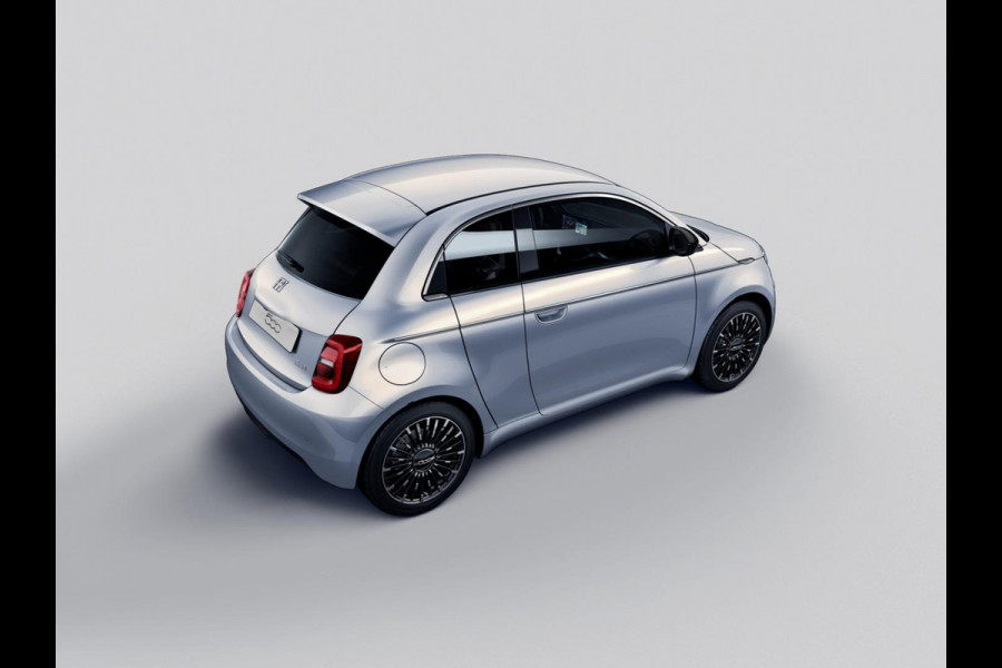 Fiat 500E 3+1 La Prima 42 kWh | Clima | LED | PDC | JBL Premium Audio | 17" | Camera | BSM | Canneloni Ivory/Piombo interieur