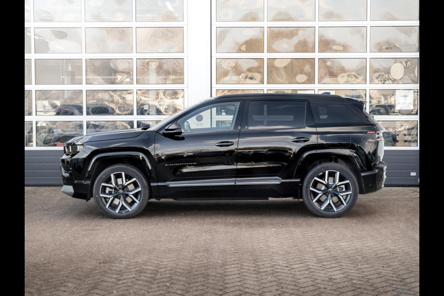 Jeep Compass First Edition 74 kWh | Adapt. Cruise | Camera | Carplay | 20" | Elektr. A-Klep | Navi | Winter Pack | Schuif/Kanteldak | Premium Pack | Conv. Pack | Warmtepomp