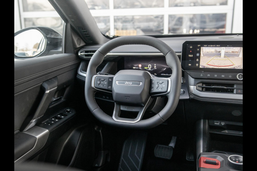 Jeep Compass First Edition 74 kWh | Adapt. Cruise | Camera | Carplay | 20" | Elektr. A-Klep | Navi | Winter Pack | Schuif/Kanteldak | Premium Pack | Conv. Pack | Warmtepomp