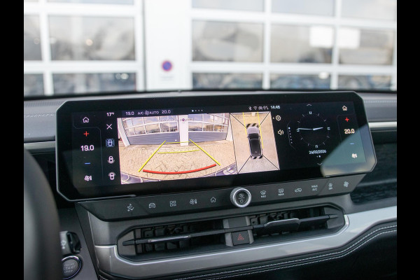 Jeep Compass First Edition 74 kWh | Adapt. Cruise | Camera | Carplay | 20" | Elektr. A-Klep | Navi | Winter Pack | Schuif/Kanteldak | Premium Pack | Conv. Pack | Warmtepomp