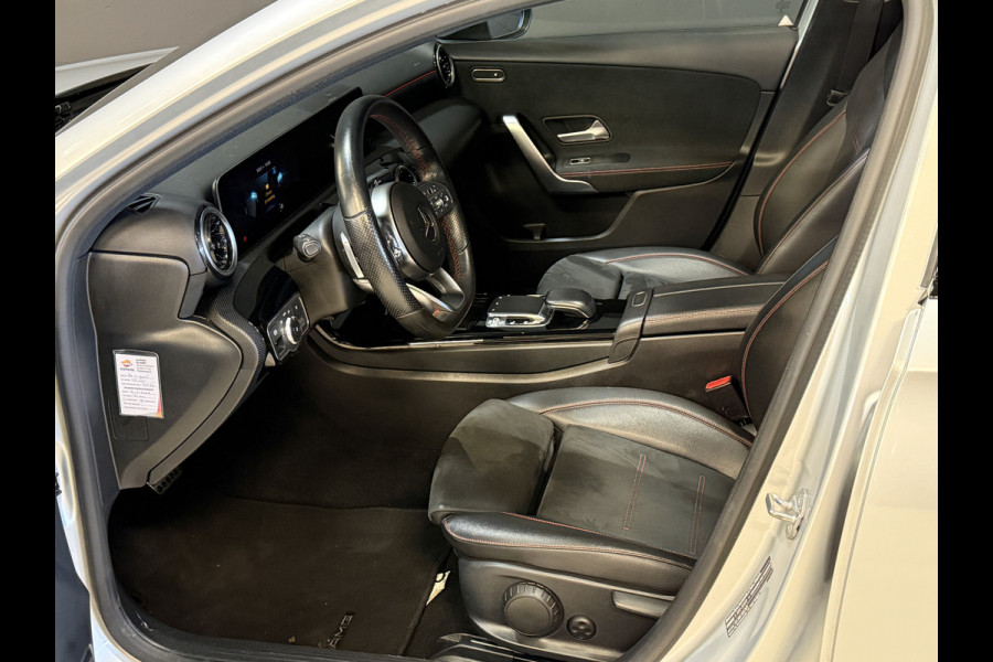 Mercedes-Benz A-Klasse 180 Business Solution AMG Night Upgrade | Panoramadak | Stoelverwarming
