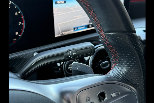 Mercedes-Benz A-Klasse 180 Business Solution AMG Night Upgrade | Panoramadak | Stoelverwarming