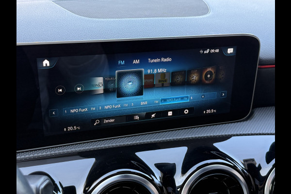 Mercedes-Benz A-Klasse 180 Business Solution AMG Night Upgrade | Panoramadak | Stoelverwarming