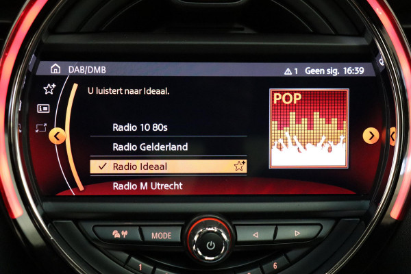 MINI Hatchback Cooper S Knightsbridge Edition Automaat 3 deurs / Panoramadak / Navigatiesysteem Plus / Leder / Harman Kardon / Stoelverwarming / LED / Head-Up Display / JCW Exterieur / 17 Inch / Extra Getint Glas / Parkeersensoren