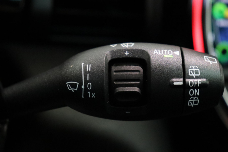 MINI Hatchback Cooper S Knightsbridge Edition Automaat 3 deurs / Panoramadak / Navigatiesysteem Plus / Leder / Harman Kardon / Stoelverwarming / LED / Head-Up Display / JCW Exterieur / 17 Inch / Extra Getint Glas / Parkeersensoren