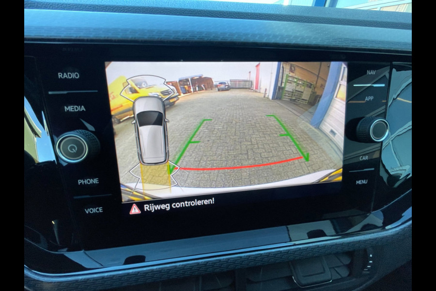 Volkswagen T-Cross 1.0 TSI R-Line | Org. NL-auto | vol met opties!