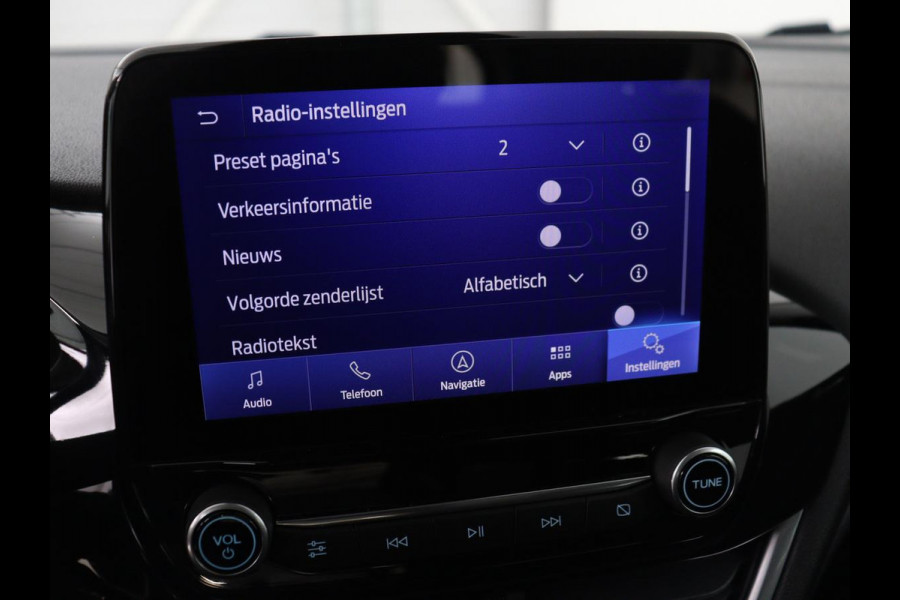 Ford Fiesta 1.0 EcoBoost Titanium | Automaat | 1e eigenaar | Stoelverwarming | Adaptive cruise | Camera | Carplay | Navigatie | Dodehoek detectie | Stuurverwarming | Full LED | Park Assist