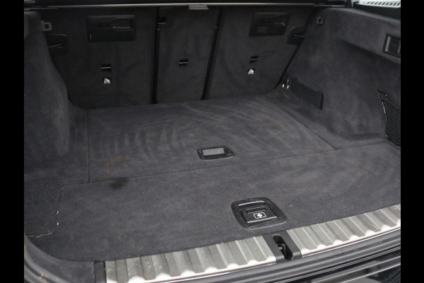 BMW 3-serie 320i Executive Edition | Panoramadak | Carplay | Navigatie | Live Cockpit | Full LED | Parkeerhulp | Cruise control | Climate control