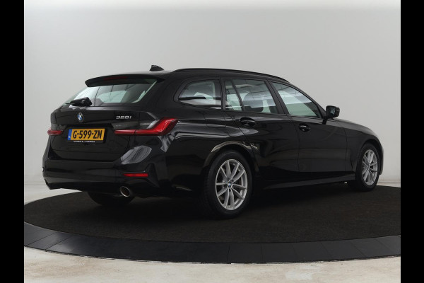BMW 3-serie 320i Executive Edition | Panoramadak | Carplay | Navigatie | Live Cockpit | Full LED | Parkeerhulp | Cruise control | Climate control