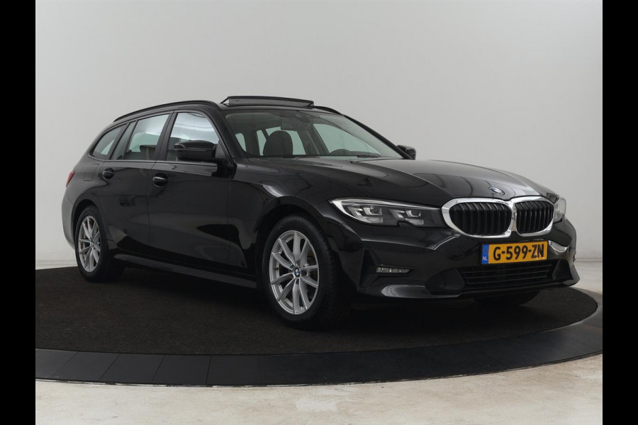 BMW 3-serie 320i Executive Edition | Panoramadak | Carplay | Navigatie | Live Cockpit | Full LED | Parkeerhulp | Cruise control | Climate control
