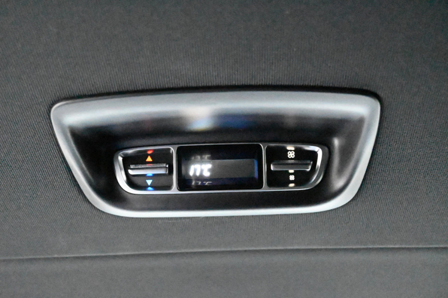 Mercedes-Benz V-Klasse 300d 4-Matic AMG L3 XL Incl BPM en BTW 8 zitplaatsen