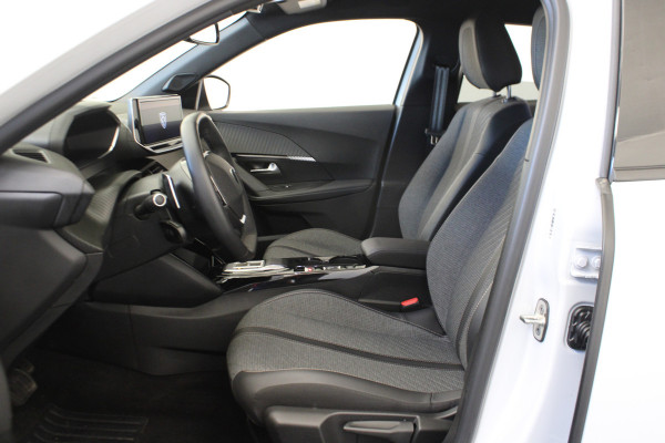 Peugeot 2008 1.2 PureTech 130 Allure |Stoelverw.|Camera|Navi| *Pasen Geopend!*
