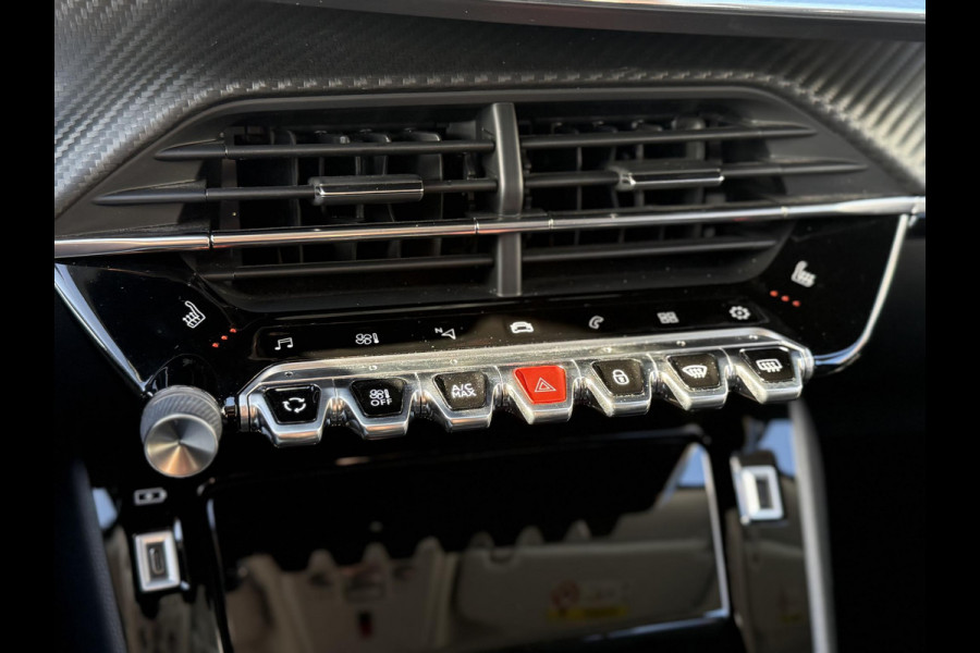 Peugeot 2008 1.2 PureTech Blue Lease Allure 1e Eigenaar|Navi|Camera|D-riem v v in 2025|Clima|Cruise|Stoelverwarming|N.A.P|APK tot 02-2027