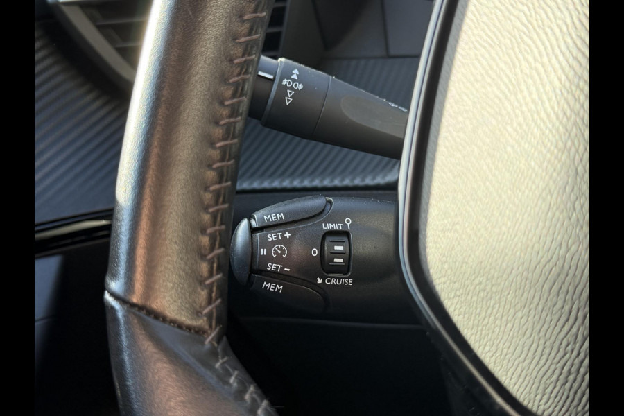 Peugeot 2008 1.2 PureTech Blue Lease Allure 1e Eigenaar|Navi|Camera|D-riem v v in 2025|Clima|Cruise|Stoelverwarming|N.A.P|APK tot 02-2027