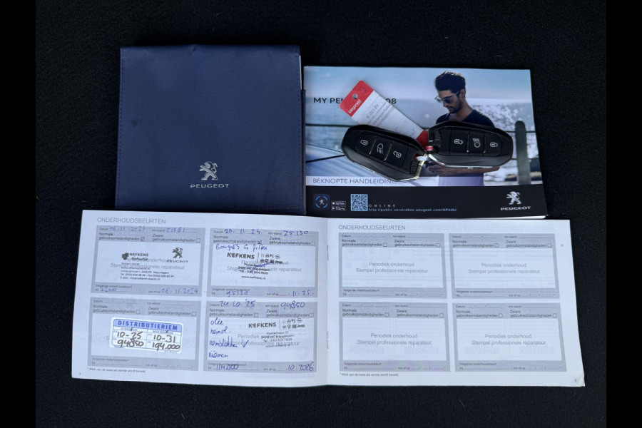 Peugeot 2008 1.2 PureTech Blue Lease Allure 1e Eigenaar|Navi|Camera|D-riem v v in 2025|Clima|Cruise|Stoelverwarming|N.A.P|APK tot 02-2027