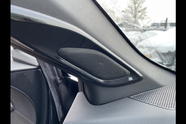 Toyota C-HR 1.8 Hybrid Style | Verwarmde stoelen (voor)| Navigatie+ camera