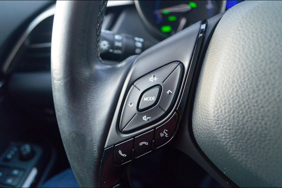 Toyota C-HR 1.8 Hybrid Style | Verwarmde stoelen (voor)| Navigatie+ camera