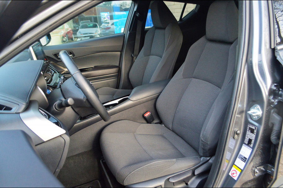 Toyota C-HR 1.8 Hybrid Style | Verwarmde stoelen (voor)| Navigatie+ camera