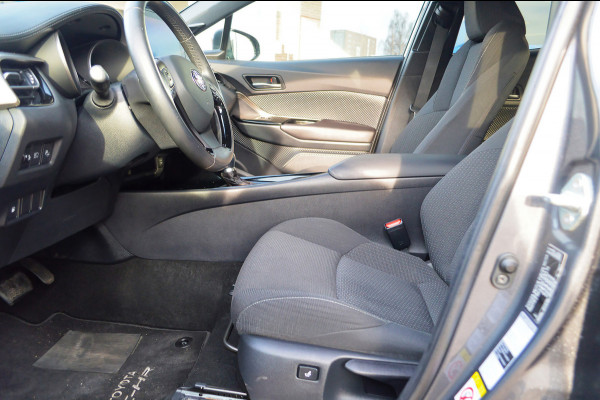 Toyota C-HR 1.8 Hybrid Style | Verwarmde stoelen (voor)| Navigatie+ camera