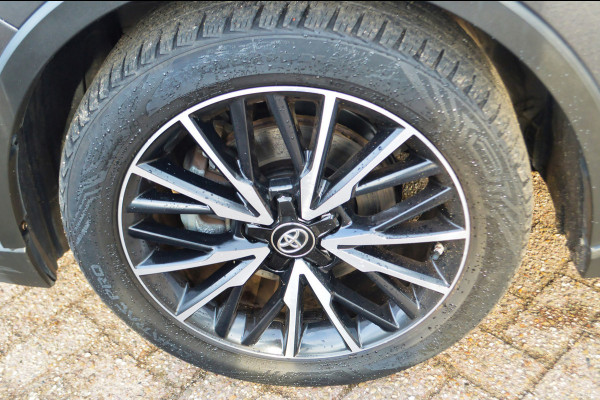 Toyota C-HR 1.8 Hybrid Style | Verwarmde stoelen (voor)| Navigatie+ camera