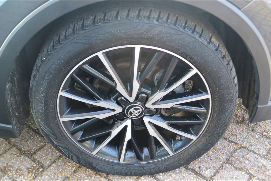 Toyota C-HR 1.8 Hybrid Style | Verwarmde stoelen (voor)| Navigatie+ camera