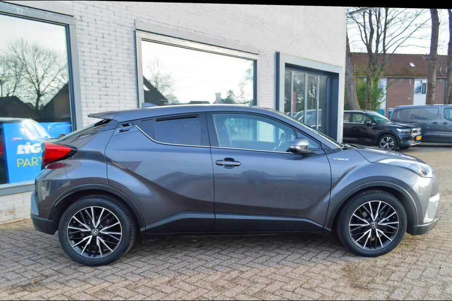 Toyota C-HR 1.8 Hybrid Style | Verwarmde stoelen (voor)| Navigatie+ camera