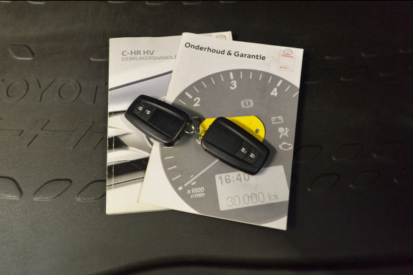 Toyota C-HR 1.8 Hybrid Style | Verwarmde stoelen (voor)| Navigatie+ camera